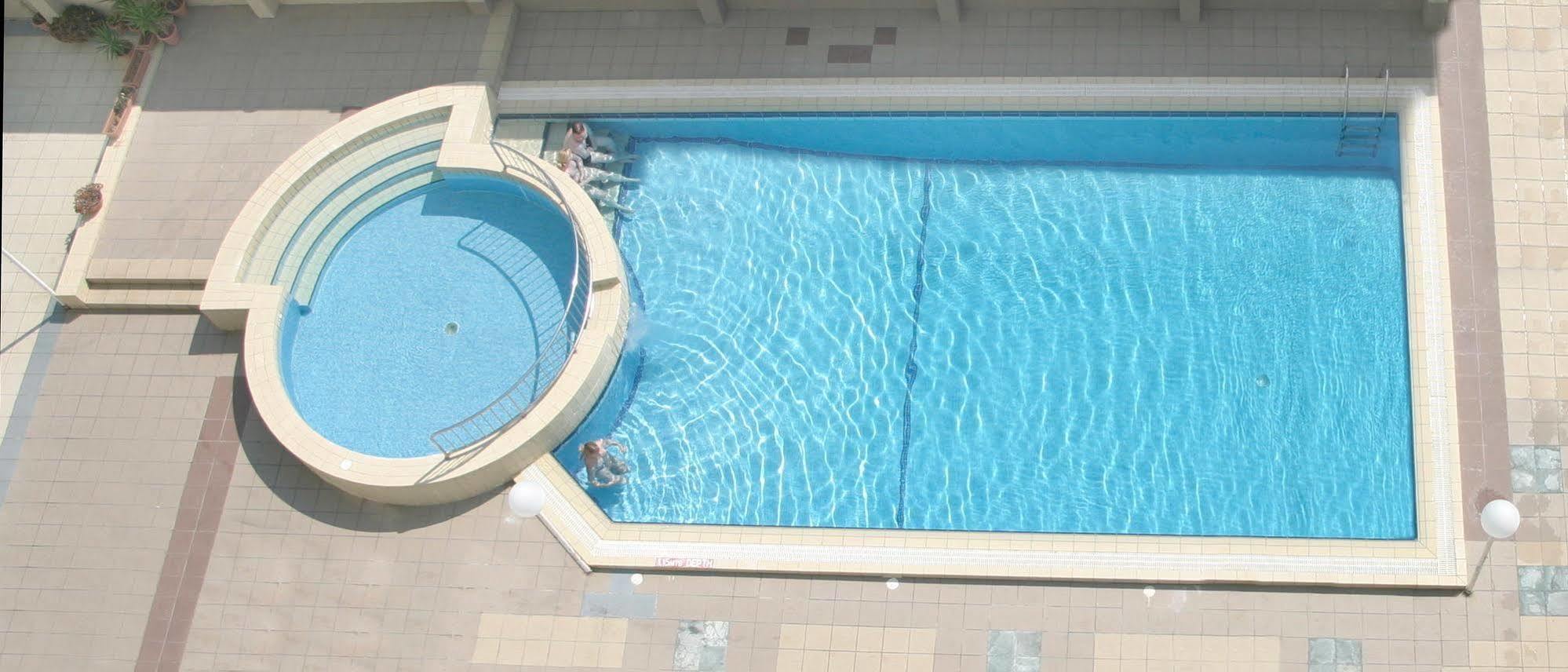 Mavina Hotel & Apartments Buġibba Dış mekan fotoğraf
